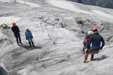 2019-07-29-08-04-mont-blanc, ecole-de-glace-glacier-du-tour-alpes-aventure-2019-07-30-32