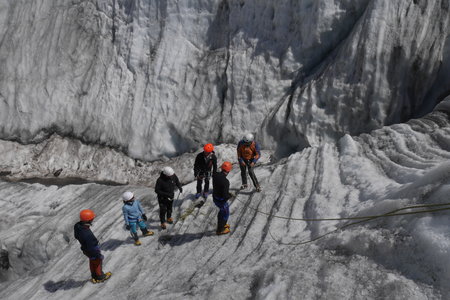 2019-07-29-08-04-mont-blanc, ecole-de-glace-glacier-du-tour-alpes-aventure-2019-07-30-54