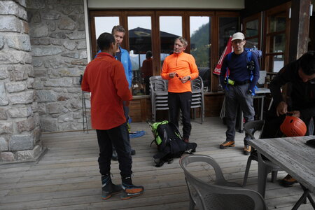 2019-08-26-09-01-mont-blanc, ecole-de-glace-glacier-du-tour-alpes-aventure-2019-08-27-02