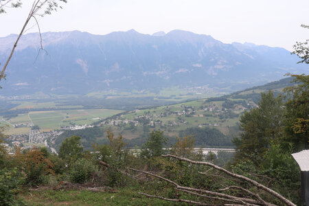 2019-0826 GR 738, Vue sur la vallée depuis la route au dessus du Planay