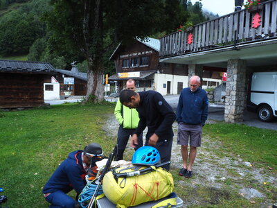 2019-09-02-08-mont-blanc, preparation-materiel-alpes-aventure-2019-09-02-09
