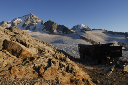 2019-09-02-08-mont-blanc, ecole-de-glace-glacier-du-tour-alpes-aventure-2019-09-03-096