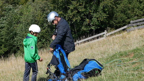Saut de Bastien et Noé, P1100317
