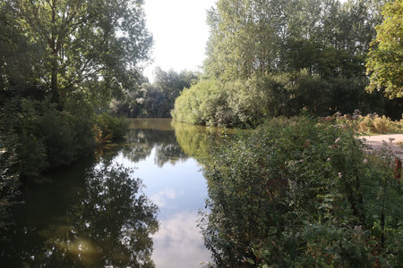 2019_0906 sentier côtier de Bray-Dunes à Etaples, IMG_0717 le canal de Coudekerque_z