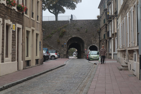 2019_0906 sentier côtier de Bray-Dunes à Etaples, IMG_0961 porte neuve - boulogne_z