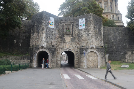 2019_0906 sentier côtier de Bray-Dunes à Etaples, IMG_0965 porte neuve - boulogne_z
