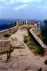 2004-1 randonnées, 20040731-015 rand 01 _ chateau du wegelnburg _ 01 aout