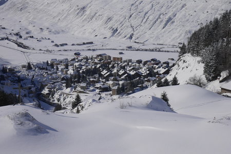 2020-02-03-07-andermatt, ski-andermatt-gemsstock-alpes-aventure-2020-02-05-05