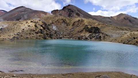 Nouvelle Zélande, novembre à janvier 2019-20, _1280391 raw Lac Emeraude depuis pied du Red Crater  Tongariro NP  ile du nord