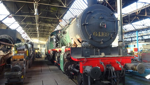 PFT-TSP - Musée Retro Train à St-Ghislain, collection du PFT (Patrimoine Ferroviaire Touristique). Certaines de ces machines roulent encore, notamment lors du festival du Bocq à la mi-août :-) , DSC05098