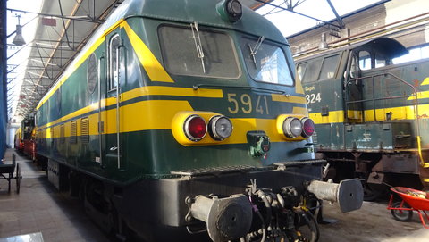 PFT-TSP - Musée Retro Train à St-Ghislain, collection du PFT (Patrimoine Ferroviaire Touristique). Certaines de ces machines roulent encore, notamment lors du festival du Bocq à la mi-août :-) , DSC05212