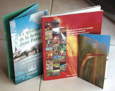 Test, 3 brochures
