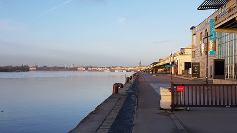Bordeaux, Les quais