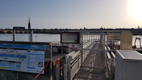 Bordeaux, Embarcadère BatCub Yves Parlier