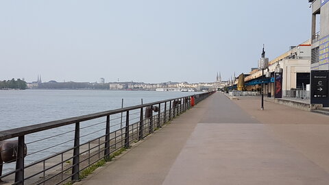 Bordeaux, Les quais