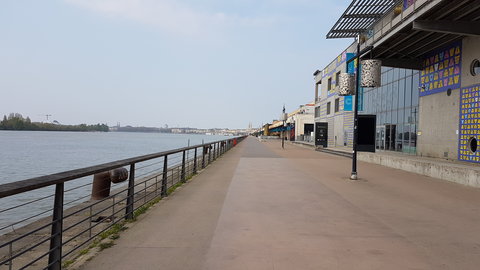 Bordeaux, Les quais