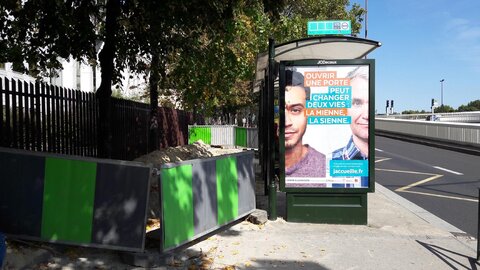 Points noirs, Quais de Seine arrêt de bus