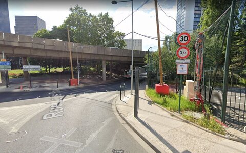 Pistes cyclables, La Défense iti 2.3