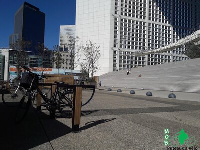 Stationnements vélos, Grande arche arriere 1