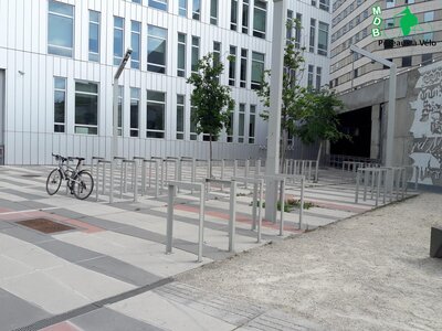 Stationnements vélos, La poste de la Jetée