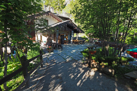 2020-06-21-26-grand-paradis, montee-refuge-chabod-alpinisme-alpes-aventure-guillaume-2020-06-24-02