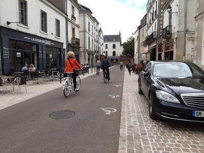 AMENAGEMENTS Transitoires ACT, rueChateauneufTours