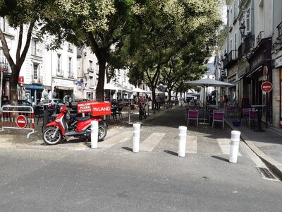 AMENAGEMENTS Transitoires ACT, placeGrandMarcheSudTours_pieton2
