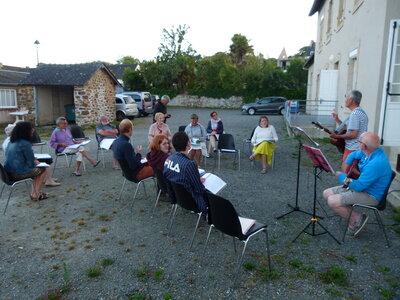 Les Veillées-Chansons en Bretagne : Album de Anne et Manon Landévennec juillet 2020, P1240942