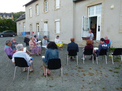 Les Veillées-Chansons en Bretagne : Album de Anne et Manon Landévennec juillet 2020, P1240946