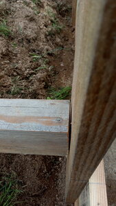 Lavernois vivrier 01 : mes premiers bacs potagers, Comme je le disais, ce n’est pas un travail super précis…