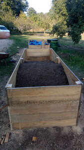 Lavernois vivrier 01 : mes premiers bacs potagers, Pareil pour les tasseaux…