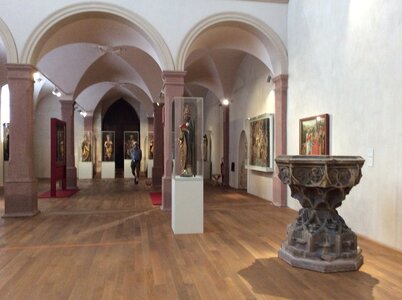 Colmar: musée d’Unterlinden. Le bâtiment qui abrite le musée est  un ancien couvent de dominicaines fondé au 13ème siècle.L’oeuvre majeure de ce musée est le retable d’Issenheim, de Grünewald., 3D8465A4-EBDF-4C70-A7D8-674BA77CCA9E