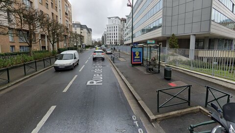 Stationnements à créer, République bas lacune velopark