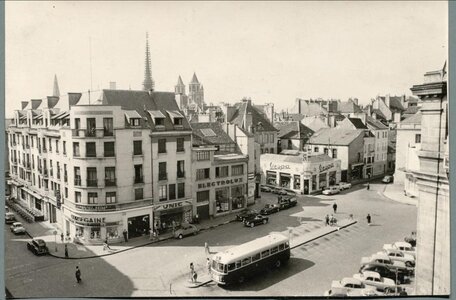 place grangier, partie haute place grangier fleche restauration