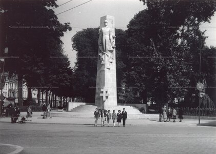 carte_statues, 10Z1785