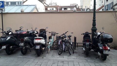 Stationnements vélos, Four saturé fagocyté 2RM
