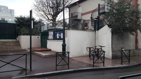 Stationnements vélos, Pavillons école 1