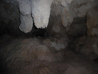 Anaa, Grotte  2 