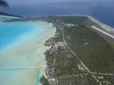 Anaa, Village vu du ciel  2 