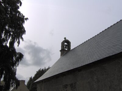 Entre Plouay et Ploerdut<br>@copyleft <a href=https://www.le-fab-lab.com>Le Fab'Blab</a> Licence Art Libre, cloche-chapelle-morbihan