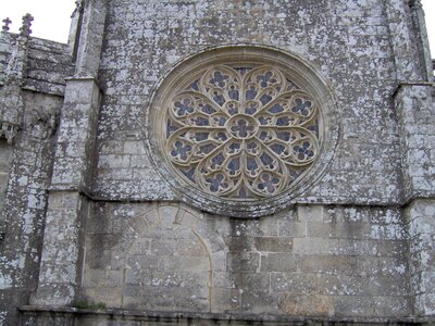 Entre Plouay et Ploerdut<br>@copyleft <a href=https://www.le-fab-lab.com>Le Fab'Blab</a> Licence Art Libre, kernascleden-eglise-03
