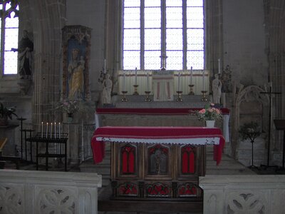 Entre Plouay et Ploerdut<br>@copyleft <a href=https://www.le-fab-lab.com>Le Fab'Blab</a> Licence Art Libre, kernascleden-eglise-12
