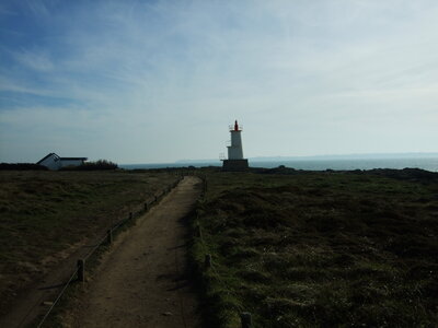 Entre Lomener et Kerroch<br>@copyleft <a href=https://www.le-fab-lab.com>Le Fab'Blab</a> Licence Art Libre, kerroch-phare-pointe-du-talud