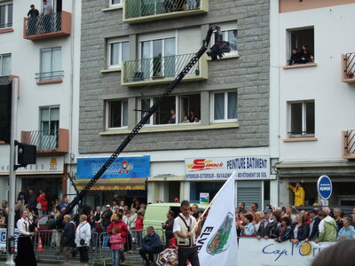 Grande parade festival Lorient 2008<br>@copyleft <a href=https://www.le-fab-lab.com>Le Fab'Blab</a> Licence Art Libre, bagad-elven