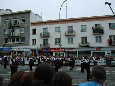 Grande parade festival Lorient 2008<br>@copyleft <a href=https://www.le-fab-lab.com>Le Fab'Blab</a> Licence Art Libre, bagad-hiziv-bro-henbont-2