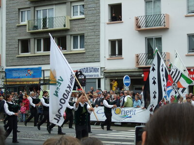 Grande parade festival Lorient 2008<br>@copyleft <a href=https://www.le-fab-lab.com>Le Fab'Blab</a> Licence Art Libre, bagad-kadoudal_vern-sur-seiche-1