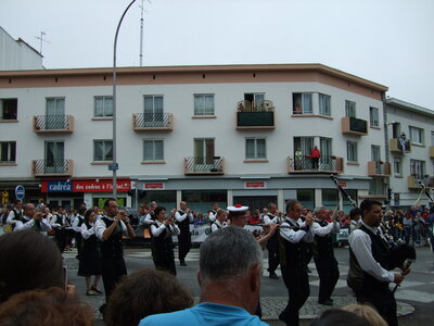 Grande parade festival Lorient 2008<br>@copyleft <a href=https://www.le-fab-lab.com>Le Fab'Blab</a> Licence Art Libre, bagad-kadoudal_vern-sur-seiche-2