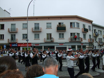 Grande parade festival Lorient 2008<br>@copyleft <a href=https://www.le-fab-lab.com>Le Fab'Blab</a> Licence Art Libre, bagad-kadoudal_vern-sur-seiche-3