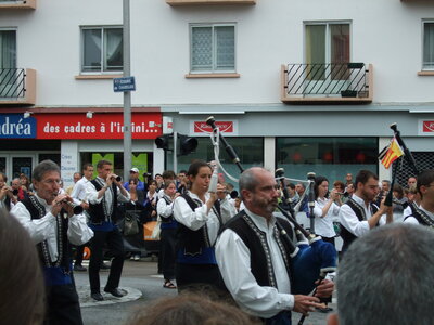 Grande parade festival Lorient 2008<br>@copyleft <a href=https://www.le-fab-lab.com>Le Fab'Blab</a> Licence Art Libre, bagad-landi-3