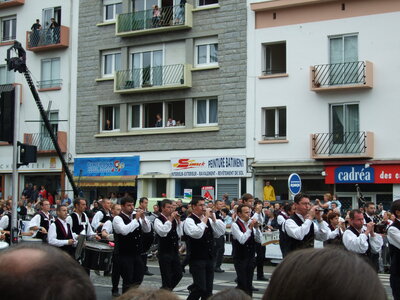 Grande parade festival Lorient 2008<br>@copyleft <a href=https://www.le-fab-lab.com>Le Fab'Blab</a> Licence Art Libre, bagad-saint-nazer2
